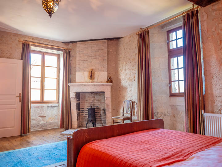 Luxury villa the Petit Chateau master bedroom